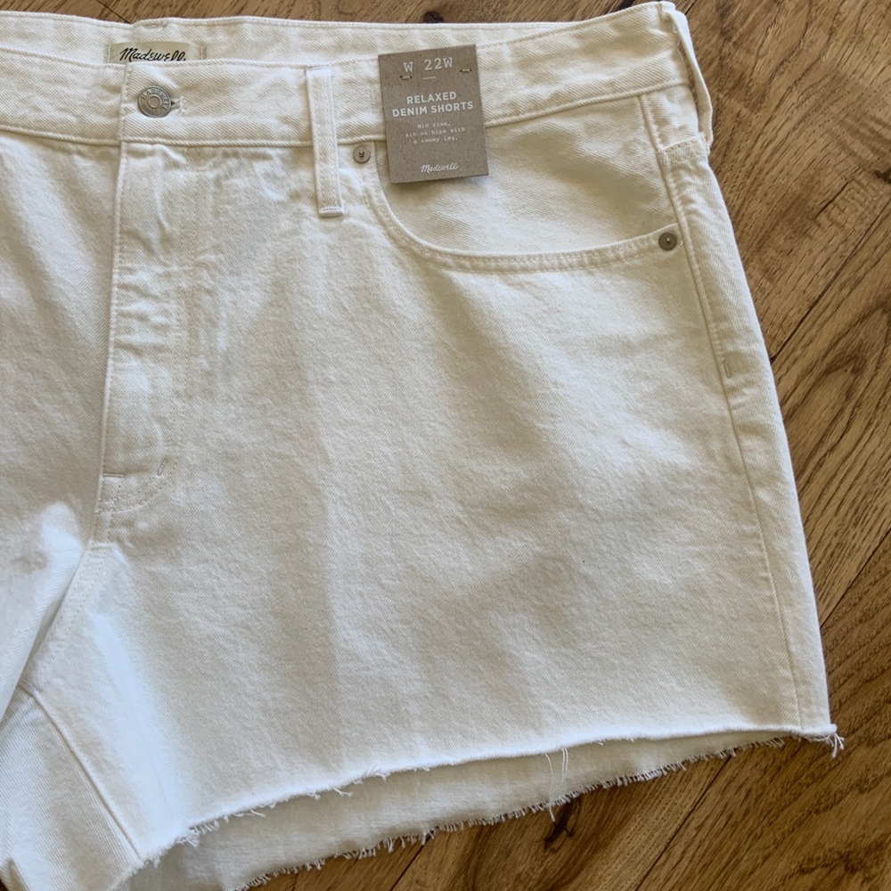 Madewell Relaxed Denim Frayed Shorts Off-White Size 22 NWT - Picture 7 of 16